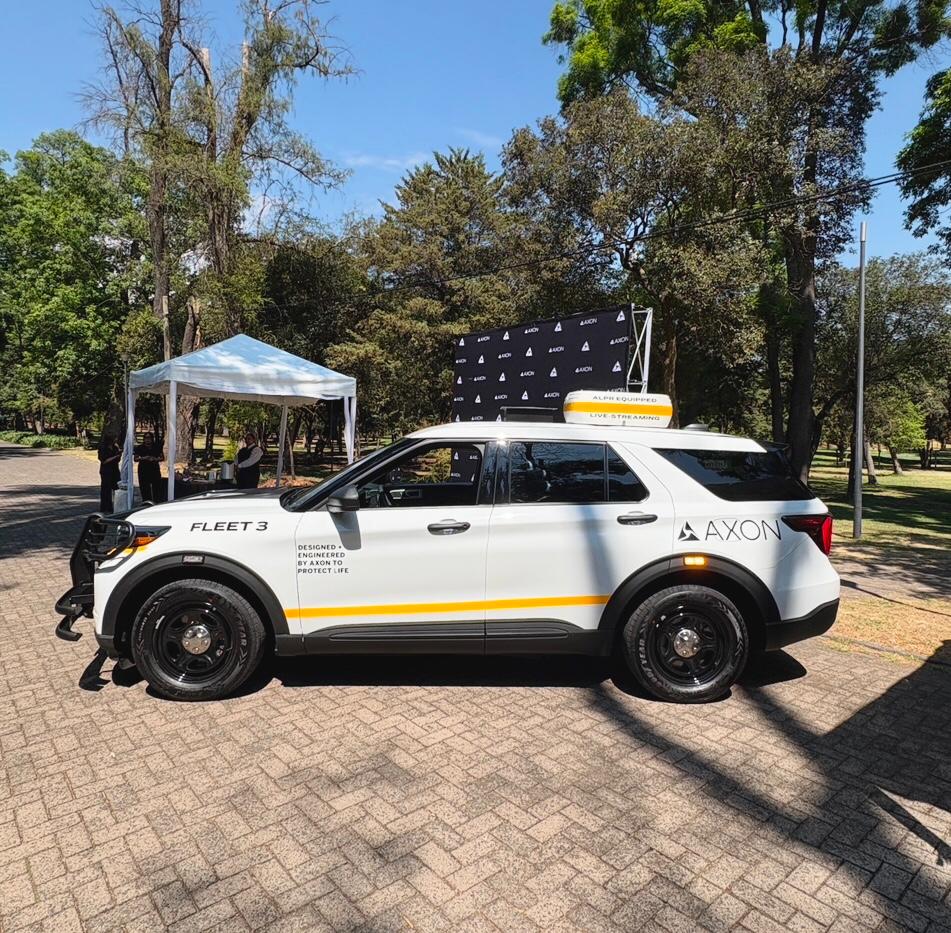 Axon presenta vehículo para operaciones de seguridad pública con transmisión en vivo y análisis de datos