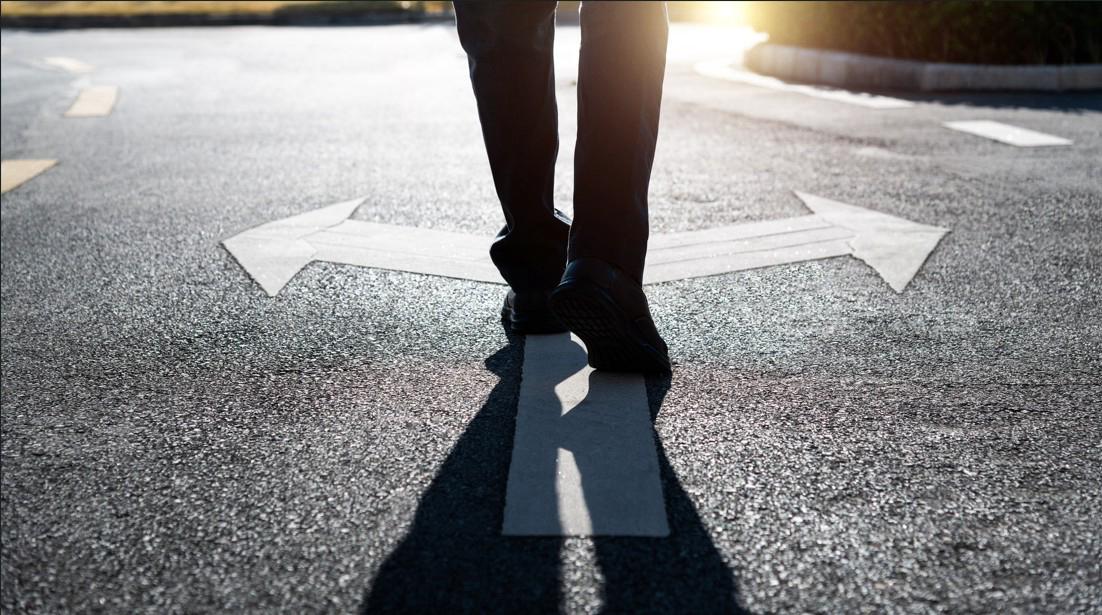 Trayectorias laborales ya no son lineales: por qué más adultos vuelven a estudiar