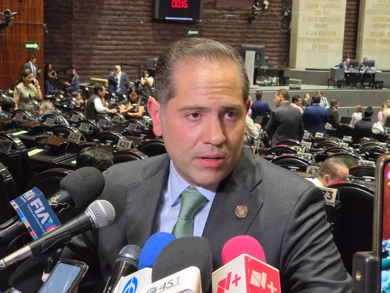 Presenta Raúl Bolaños-Cacho iniciativa para combatir grooming y trata digital