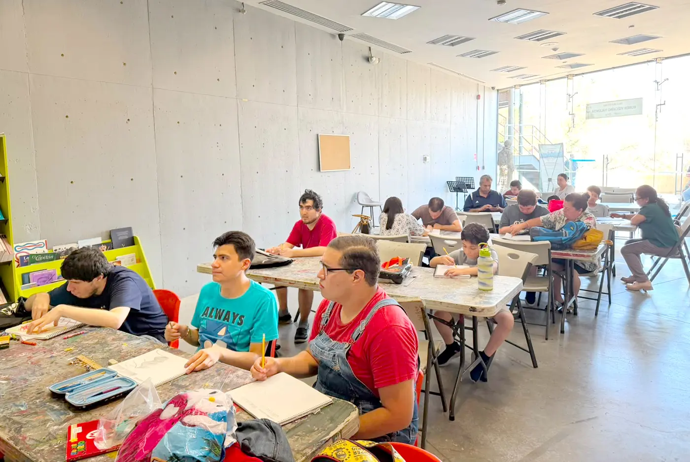 Inicia en Tijuana taller de artes visuales con método CABA para personas autistas