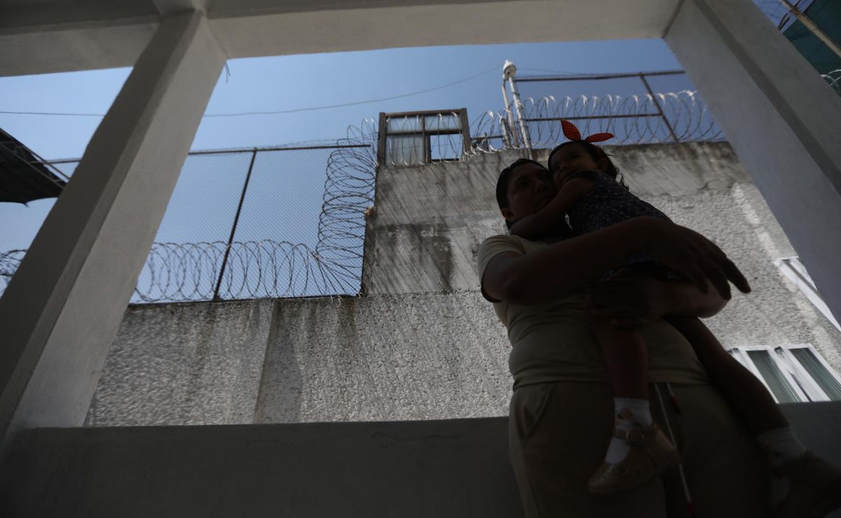 Lanzan guía para atender violencia contra mujeres encarceladas en México